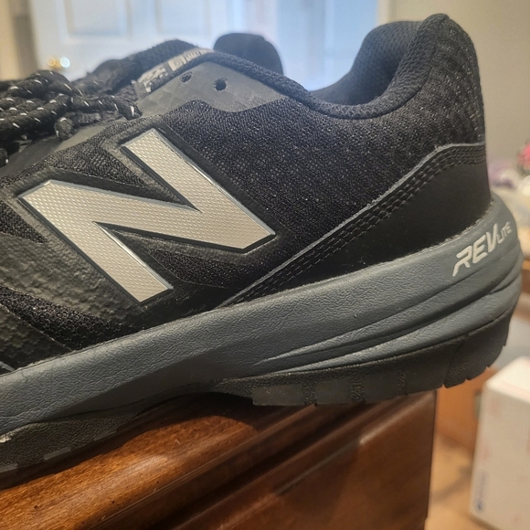 New Balance MID589G1 Men's Black Composite Non slip work shoe Size 9 - Picture 4 of 11